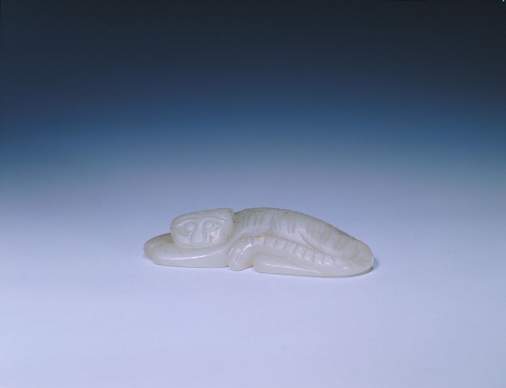 图片[1]-White jade crouching tiger-China Archive